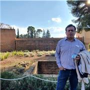 Profesor de matemáticas imparte clases a niños de 9años hasta alumnos de 2do de la Eso